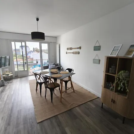 Le Rochefort Apartment
